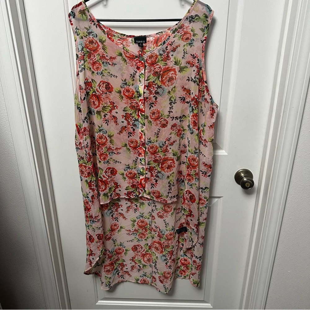 Torrid high low fairy core asymmetrical sleeveless floral slowy top plus size 2X